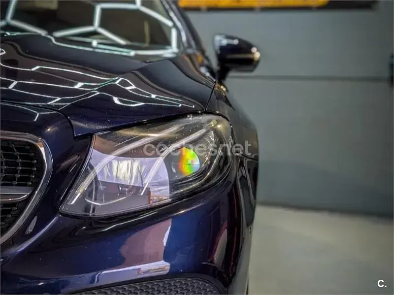 Usado Mercedes E220 194 CV (142 kW) 2017 Azul Coupe