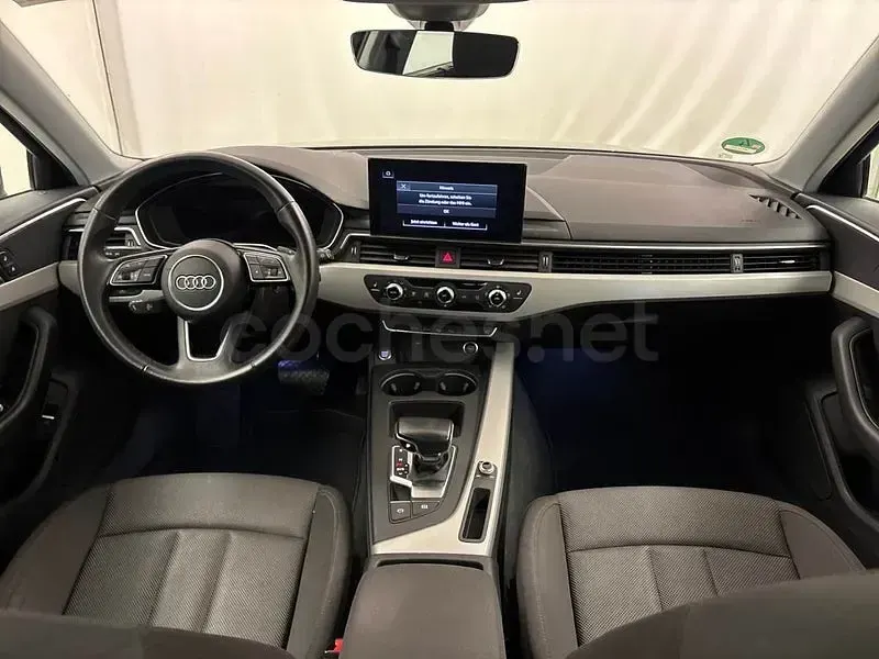 Usado Audi A4 Advanced Plus 163 CV (119 kW) 2021 Negro Familiar