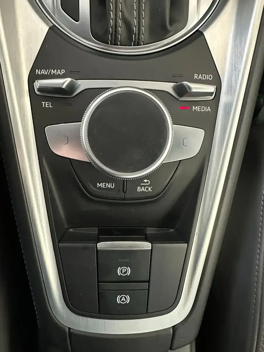 Usado Audi TT S-Line 211 CV (155 kW) 2014 Negro Coupe