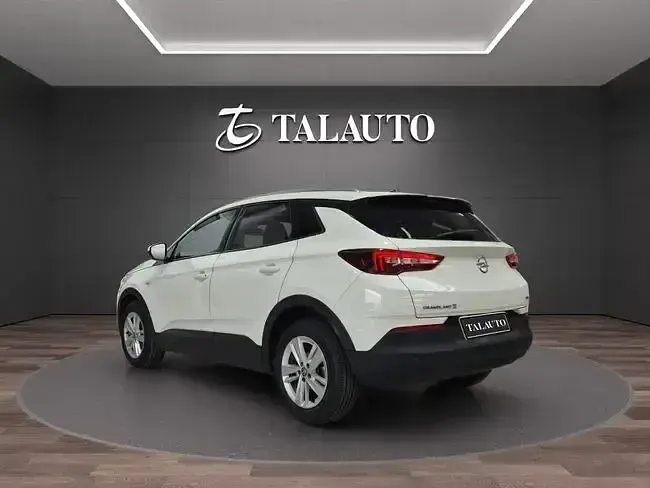 Usado Opel Grandland X Selective 130 CV (95 kW) 2019 Blanco SUV