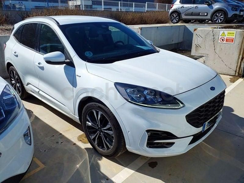 Usado Ford Kuga ST-Line 150 CV (110 kW) 2022 Blanco SUV