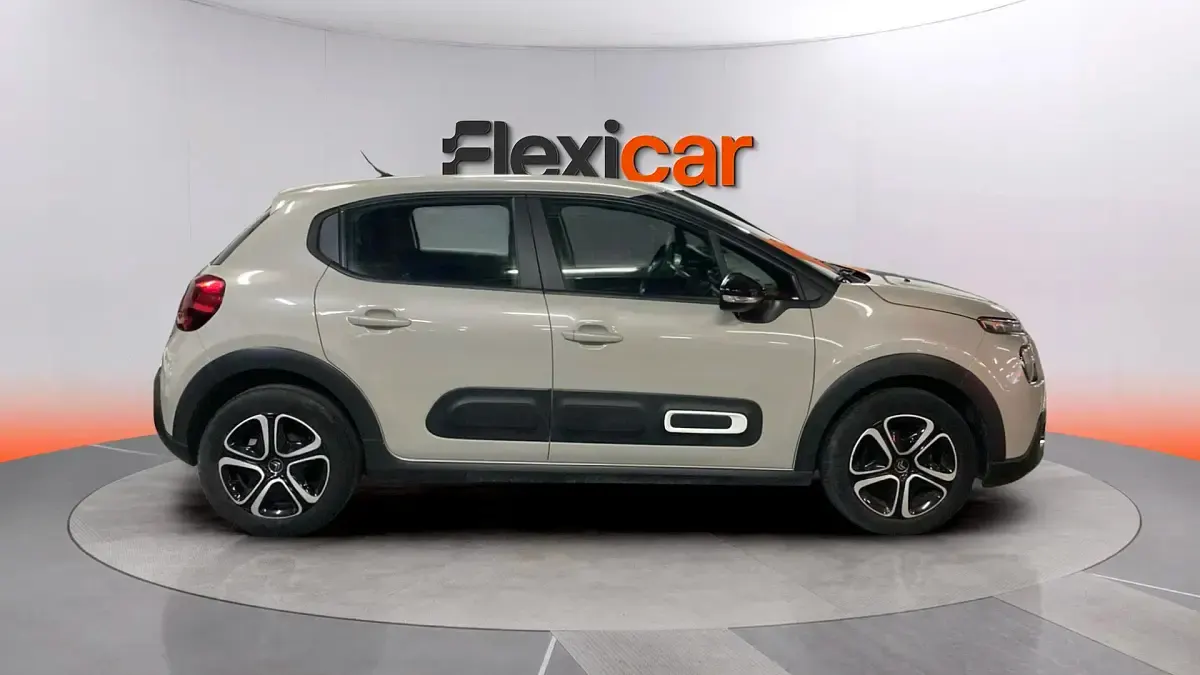 Usado Citroën C3 101 CV (74 kW) 2024 Beige Berlina