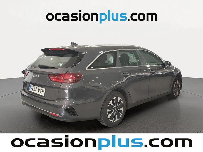 Usado Kia Ceed 101 CV (74 kW) 2025 Gris Utilitario