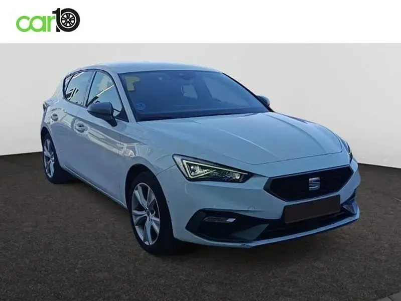 Usado Seat Leon FR 204 CV (150 kW) 2025 Blanco Berlina