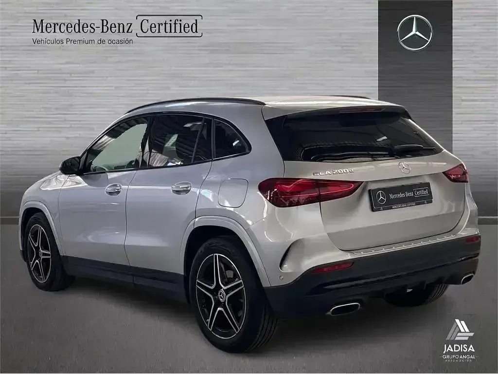 Usado Mercedes GLA200 150 CV (110 kW) 2025 Gris SUV