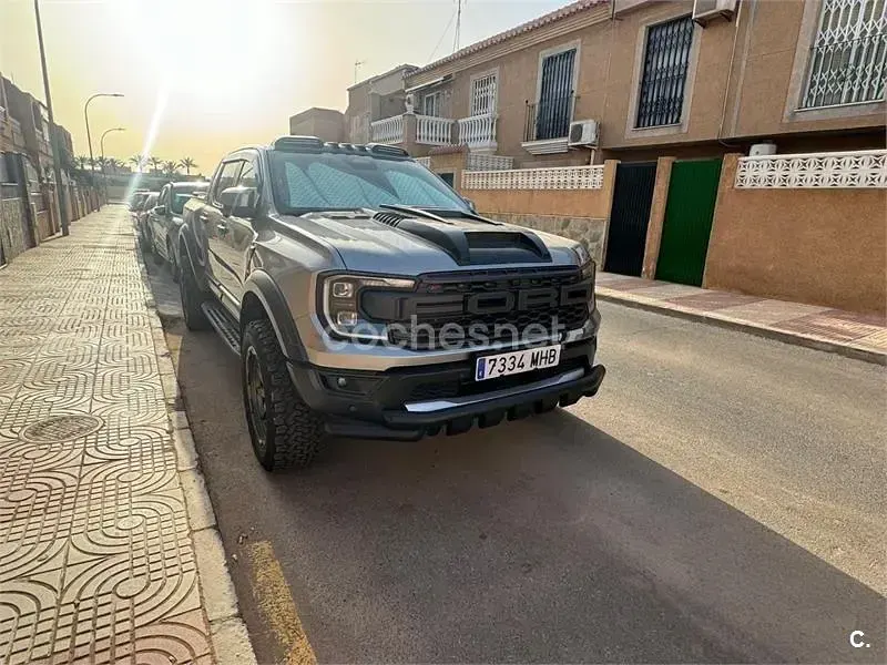 Usado Ford Ranger Raptor 292 CV (214 kW) 2023 Gris / plata Pickup/Camioneta