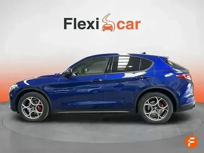 Usado Alfa Romeo Stelvio Sprint 200 CV (147 kW) 2022 Azul SUV