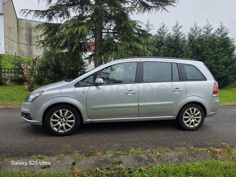 Usado Opel Zafira Cosmo 120 CV (88 kW) 2008 Gris / plata Monovolumen