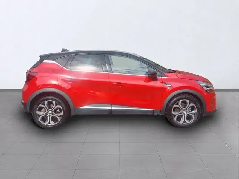 Usado Renault Captur Zen 160 CV (117 kW) 2022 Rojo SUV