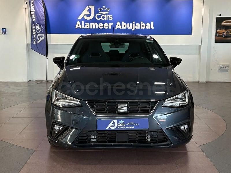 Usado Seat Ibiza FR 115 CV (84 kW) 2025 Gris / plata Utilitario