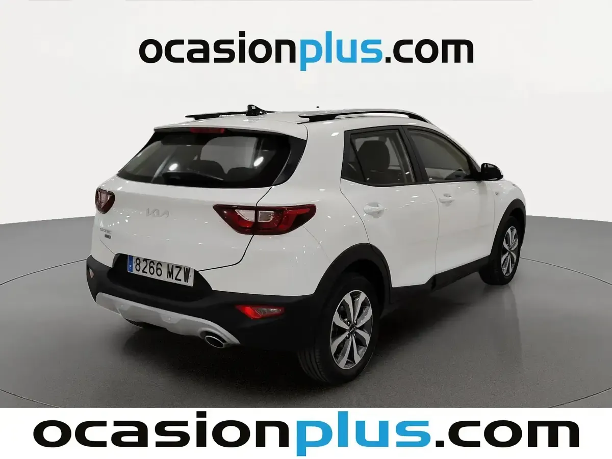 Usado Kia Stonic 100 CV (73 kW) 2025 Blanco SUV
