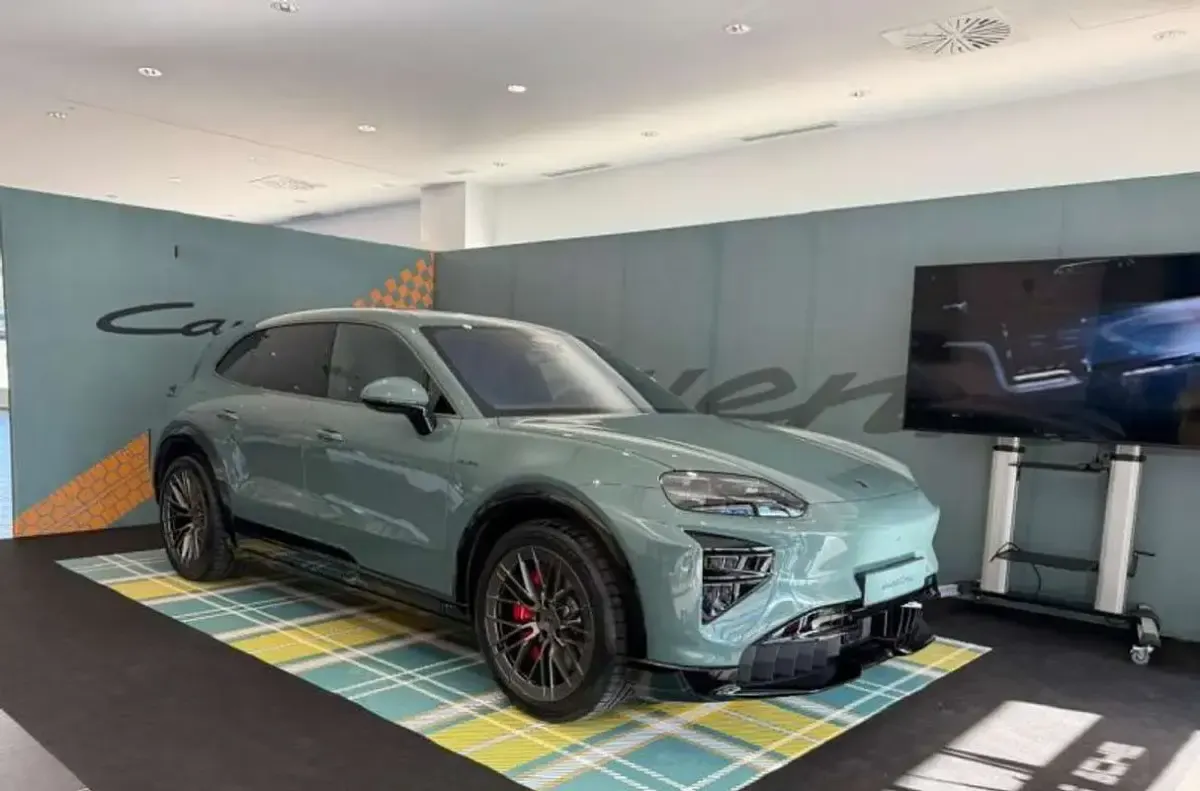 Nuevo Porsche Cayenne Turbo 2026 Negro SUV