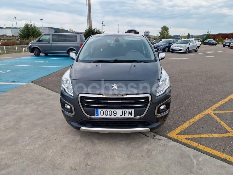 Käytetty Peugeot 3008 Allure 120 HP (88 kW) 2016 Musta Sedan