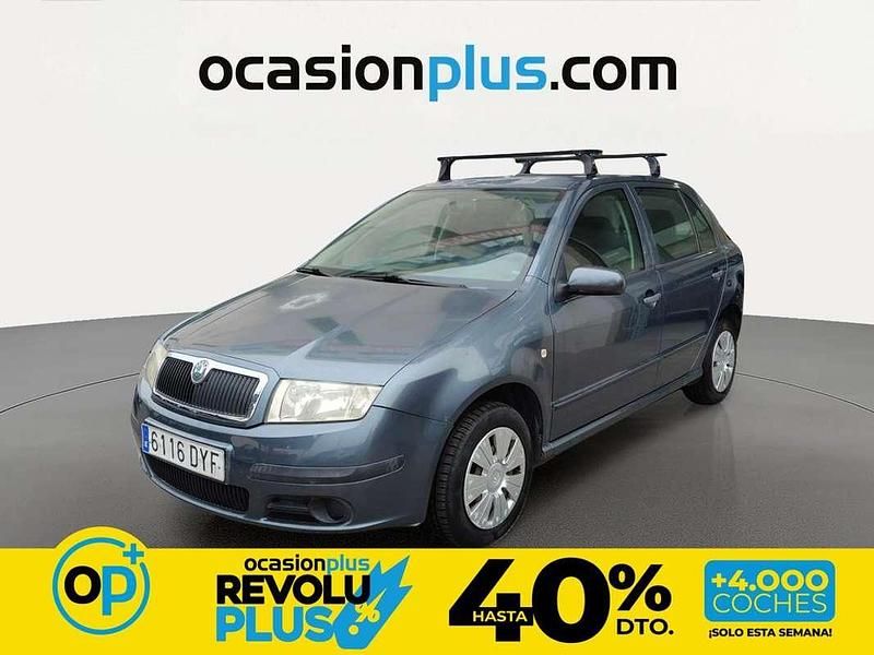 Usado Skoda Fabia 64 CV (47 kW) 2006 Gris Utilitario