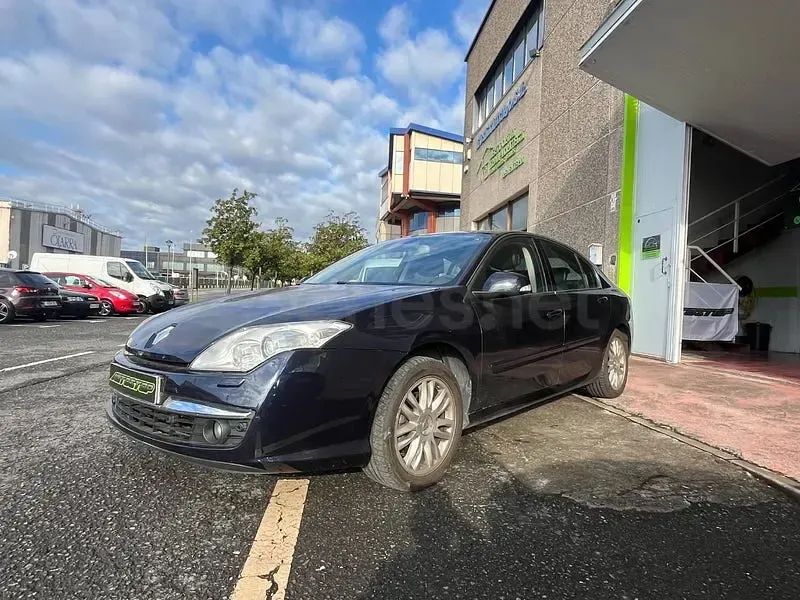Usado Renault Laguna III Initiale 150 CV (110 kW) 2010 Azul Berlina
