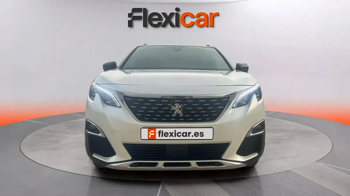 Usado Peugeot 5008 Active 131 CV (96 kW) 2019 Blanco SUV