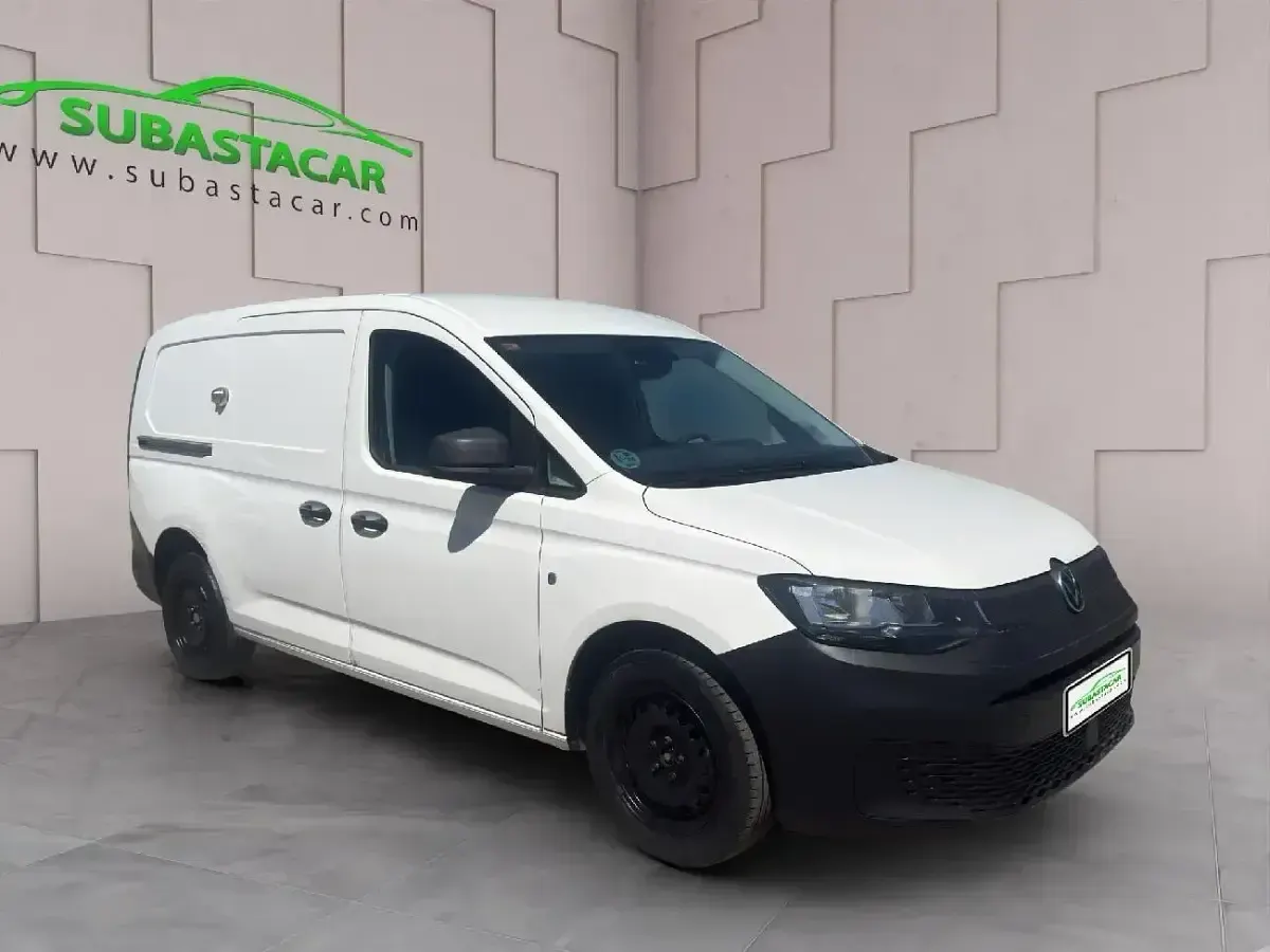 Begagnad VW Caddy 102 HK (75 kW) 2021 Vit Minibuss