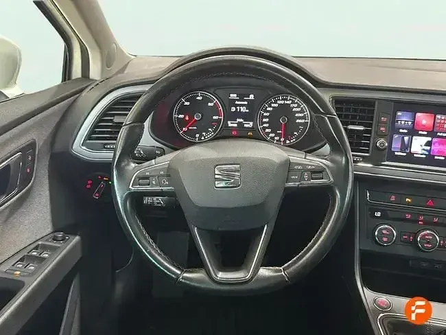 Usado Seat Leon Style 115 CV (84 kW) 2020 Blanco Berlina