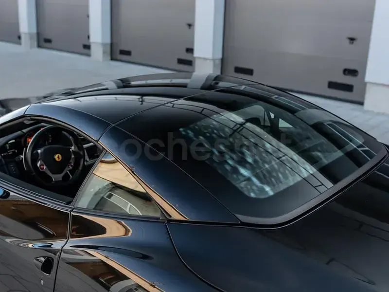 Usado Ferrari California 460 CV (338 kW) 2013 Negro Descapotable