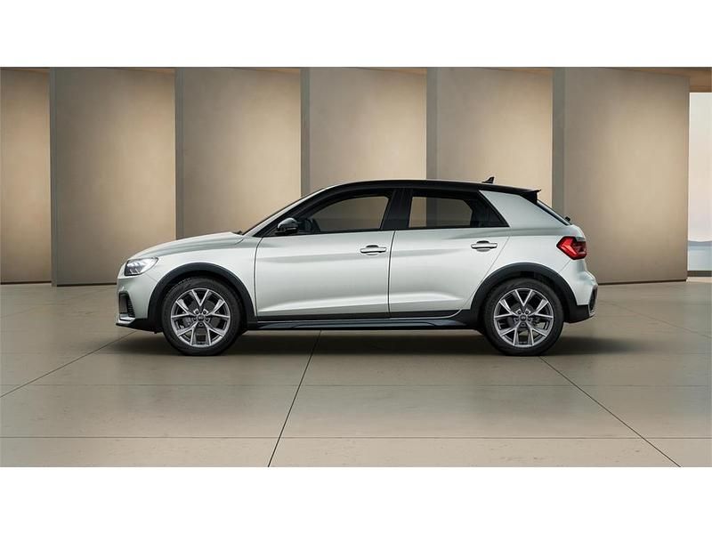 Nuevo Audi A1 116 CV (85 kW) 2025 Gris Berlina