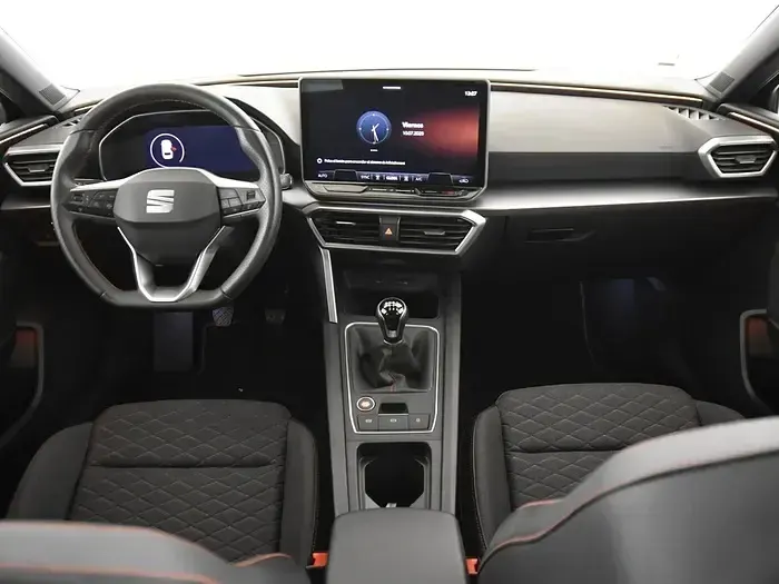 Usado Seat Leon FR 150 CV (110 kW) 2025 Negro