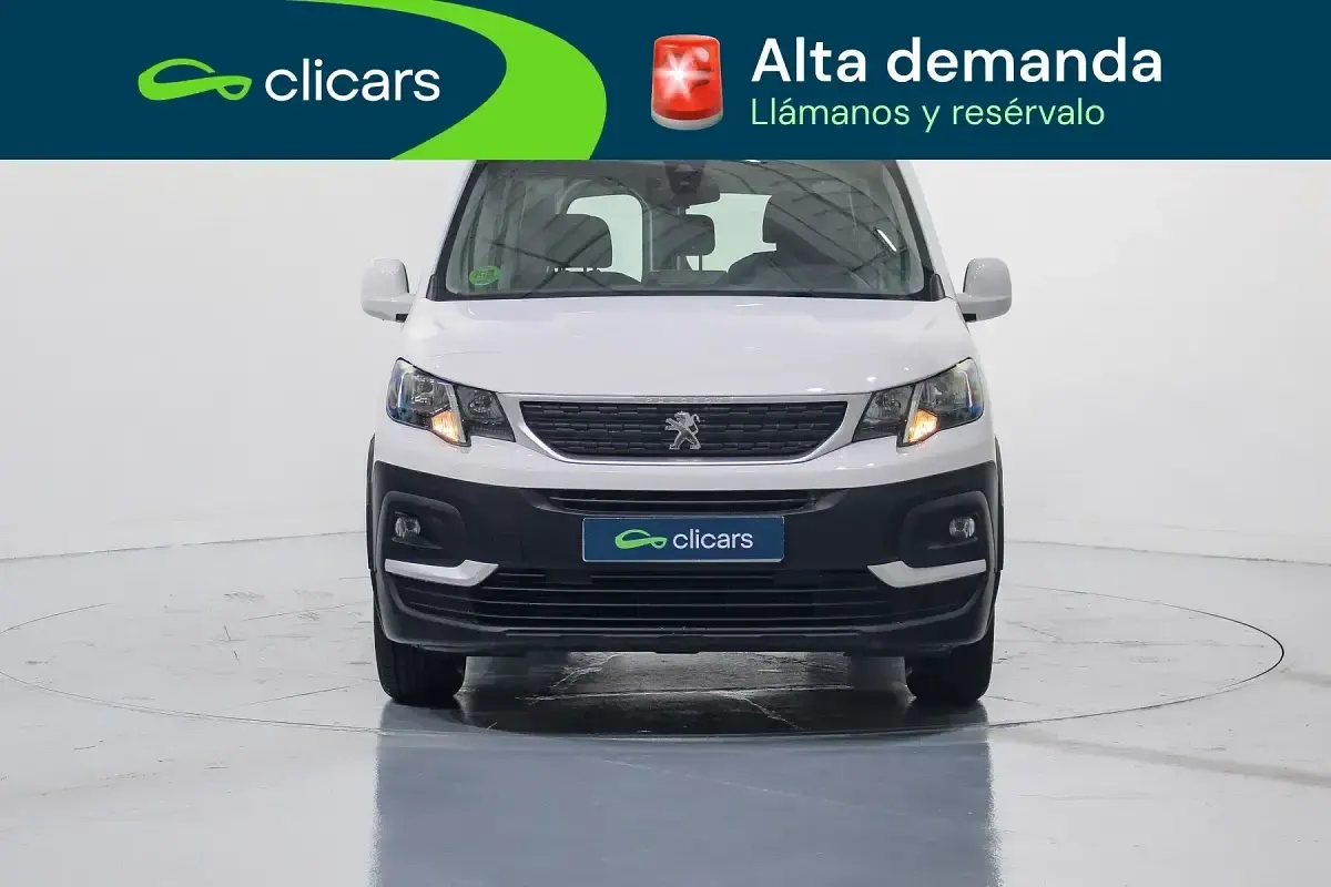 Begagnad Peugeot Rifter Active 130 HK (95 kW) 2021 Vit Minibuss