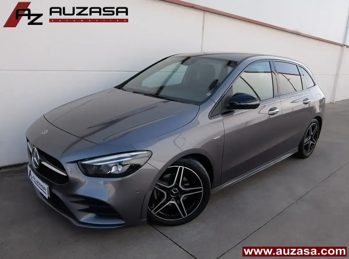 Usado Mercedes B200 150 CV (110 kW) 2022 Gris / plata Utilitario
