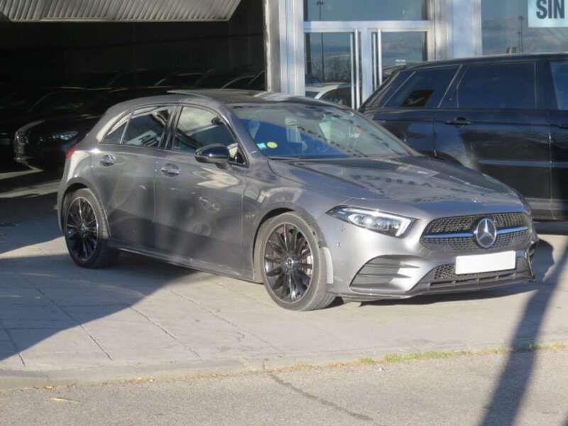Gris Usado 2018 Mercedes A180 Utilitario | 23.990 € (Caro) - Imagen 1/4