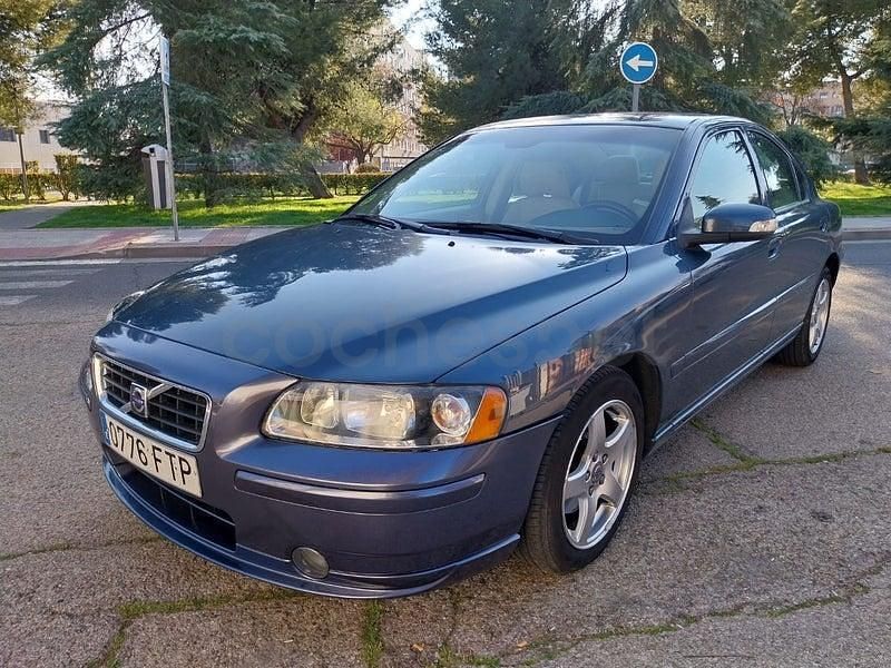 Usado Volvo S60 Momentum 185 CV (136 kW) 2007 Azul Berlina