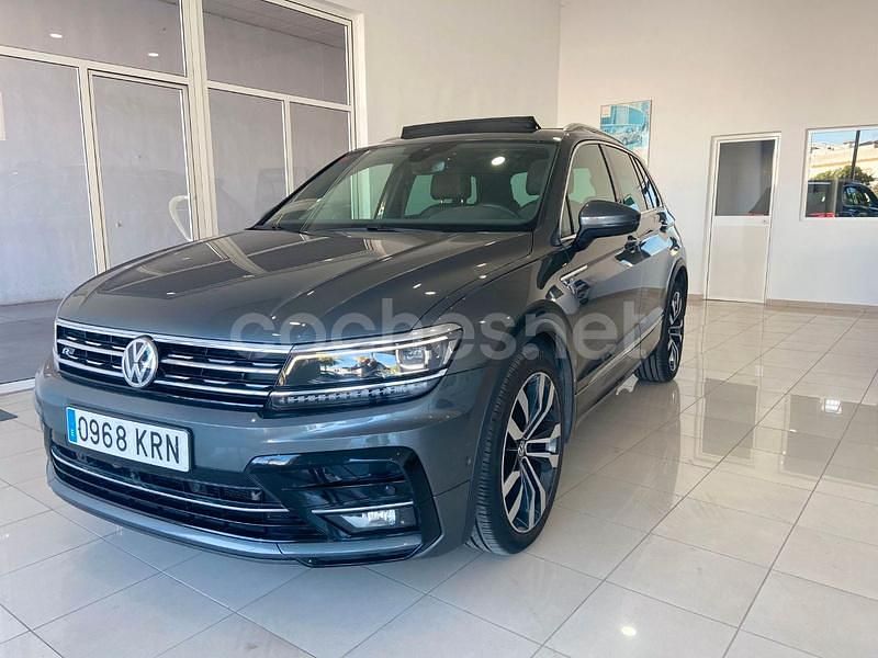 Käytetty VW Tiguan Sportline 150 HP (110 kW) 2018 Harmaa Katumaasturi