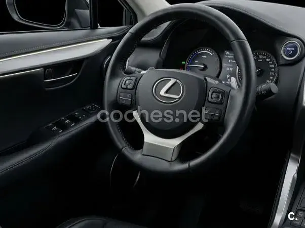 Usado Lexus NX300h Executive Line 197 CV (144 kW) 2019 Blanco SUV
