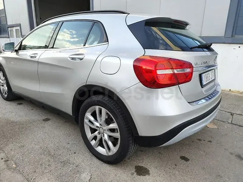Usado Mercedes GLA200 Urban 136 CV (100 kW) 2016 Gris / plata SUV