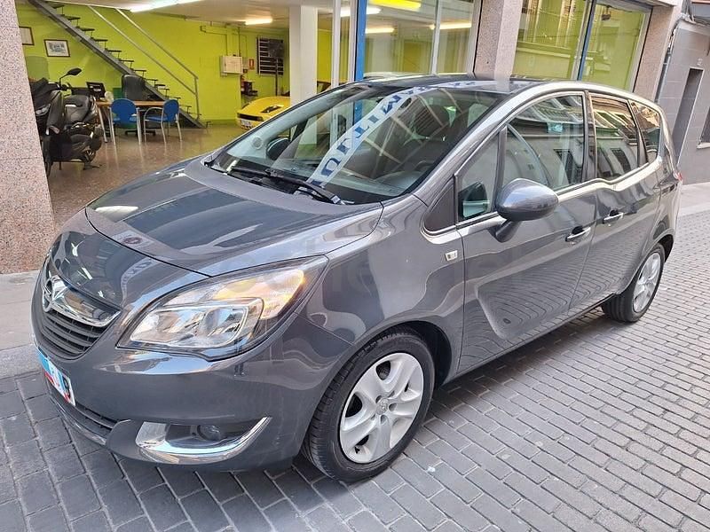 Usado Opel Meriva Selective 120 CV (88 kW) 2016 Gris / plata Monovolumen