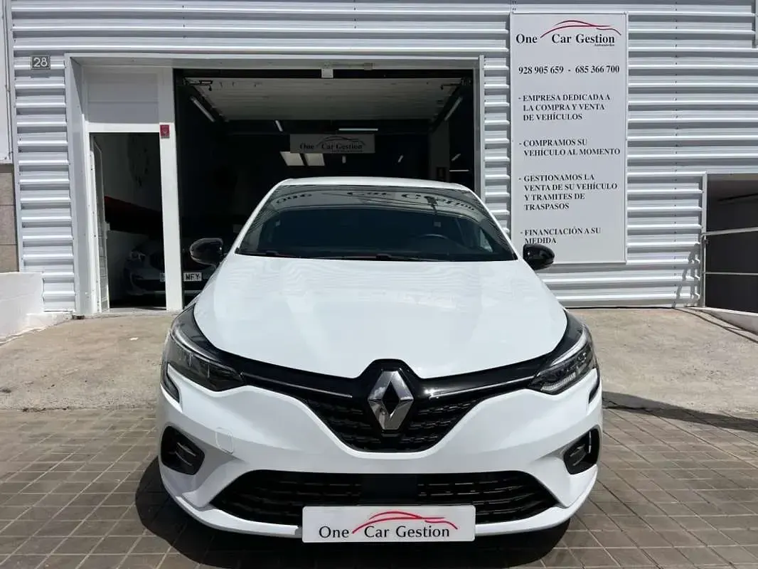 Usado Renault Clio Techno 101 CV (74 kW) 2024 Blanco Utilitario