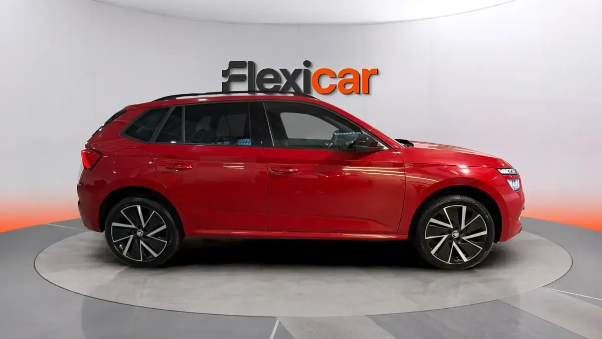 Usado Skoda Kamiq 110 CV (80 kW) 2024 Rojo SUV