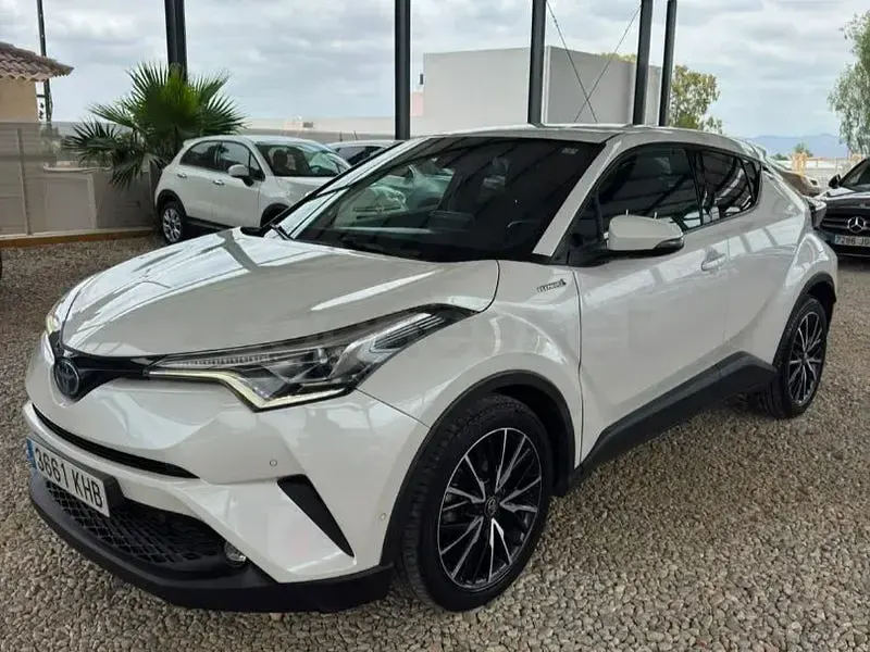Usado Toyota C-HR Advance 122 CV (89 kW) 2018 Blanco SUV