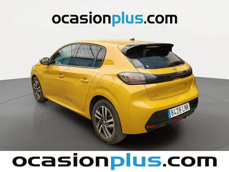 Usado Peugeot 208 Allure 131 CV (96 kW) 2021 Amarillo Utilitario