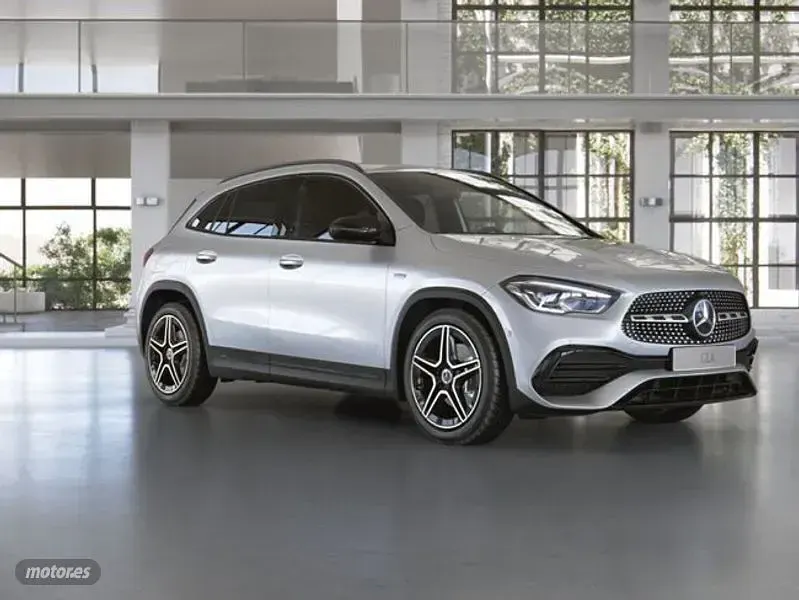 Usado Mercedes GLA250 218 CV (160 kW) 2020 Gris SUV