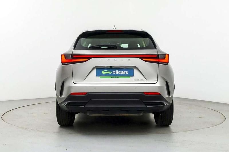 Usado Lexus NX300h Business Edition 197 CV (144 kW) 2022 Gris SUV