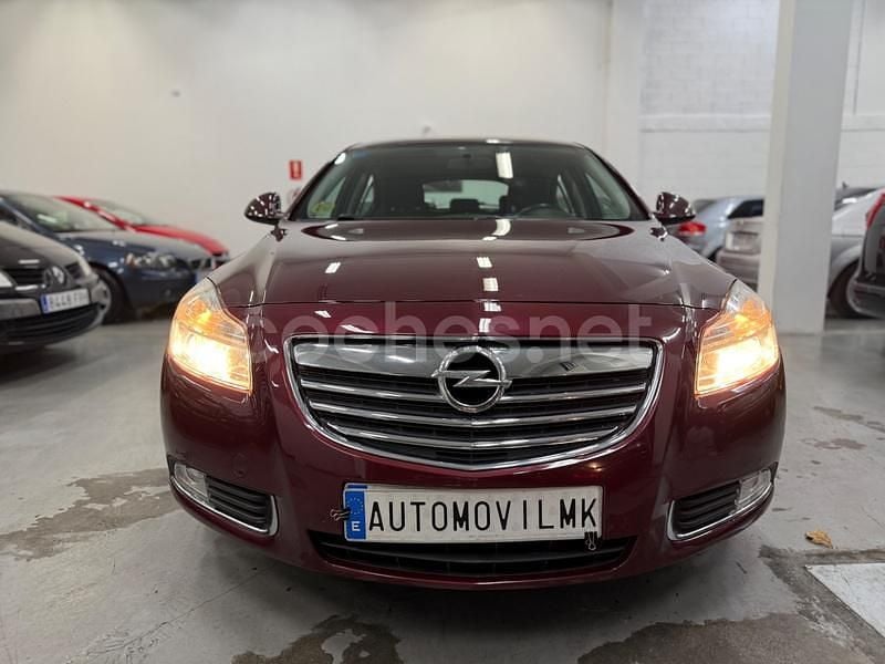 Usado Opel Insignia Selective 130 CV (95 kW) 2013 Granate Berlina
