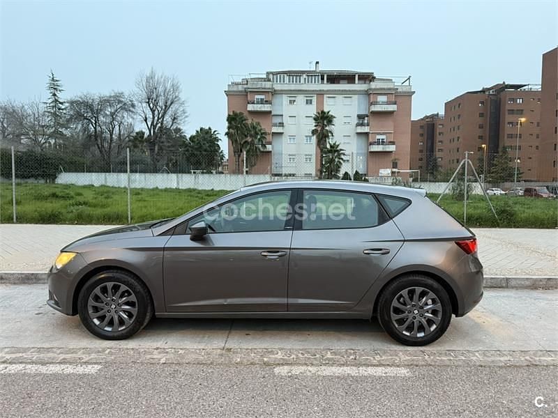 Usado Seat Leon I-Tech 105 CV (77 kW) 2015 Gris / plata Berlina