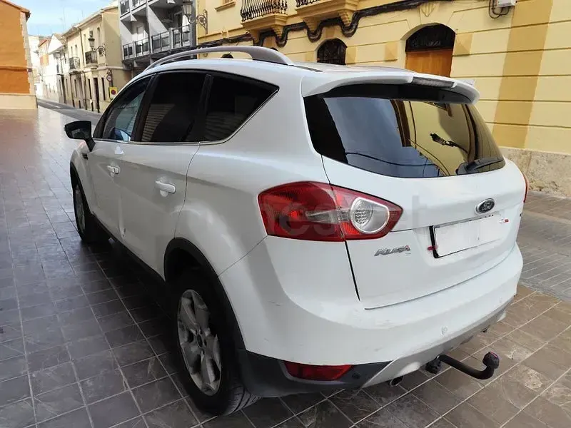 Usado Ford Kuga Titanium 140 CV (102 kW) 2010 Blanco SUV