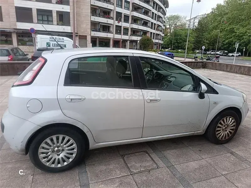 Używany Fiat Punto Evo Dynamic 90 KM (66 kW) 2010 Biały Hatchback
