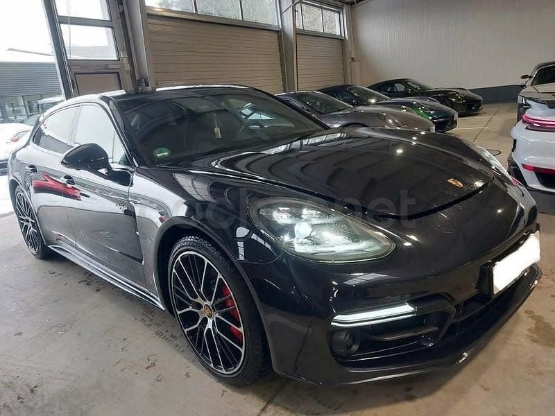 Usado Porsche Panamera Sport Turismo 560 CV (411 kW) 2021 Negro Familiar