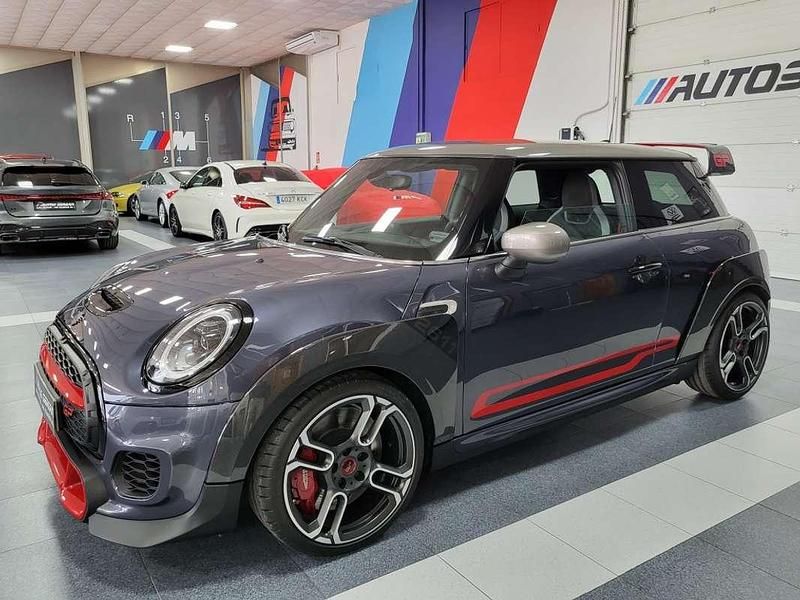 Usado Mini John Cooper Works 306 CV (225 kW) 2020 Gris Utilitario