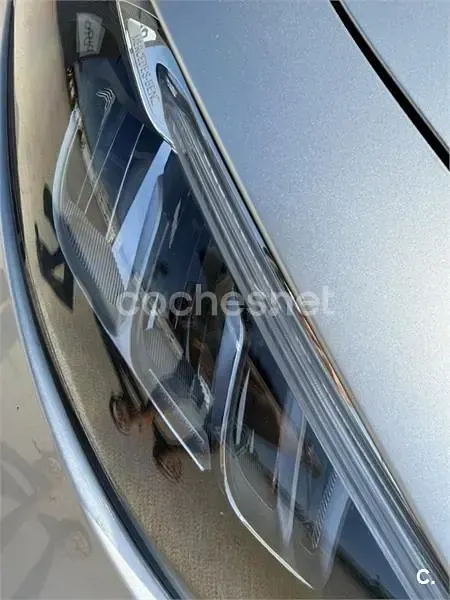 Usado Mercedes A180 136 CV (100 kW) 2024 Gris / plata Berlina