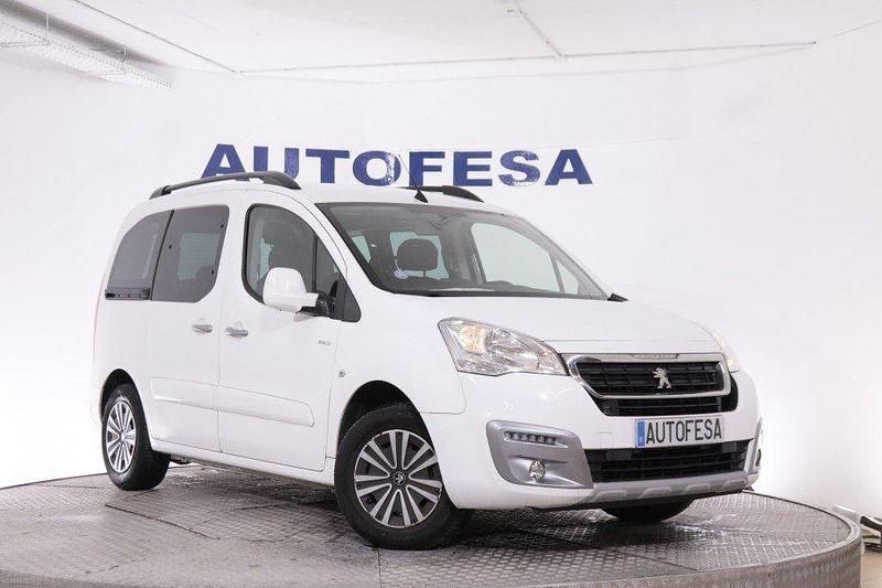 Usado Peugeot Partner Style 110 CV (80 kW) 2017 Blanco Monovolumen