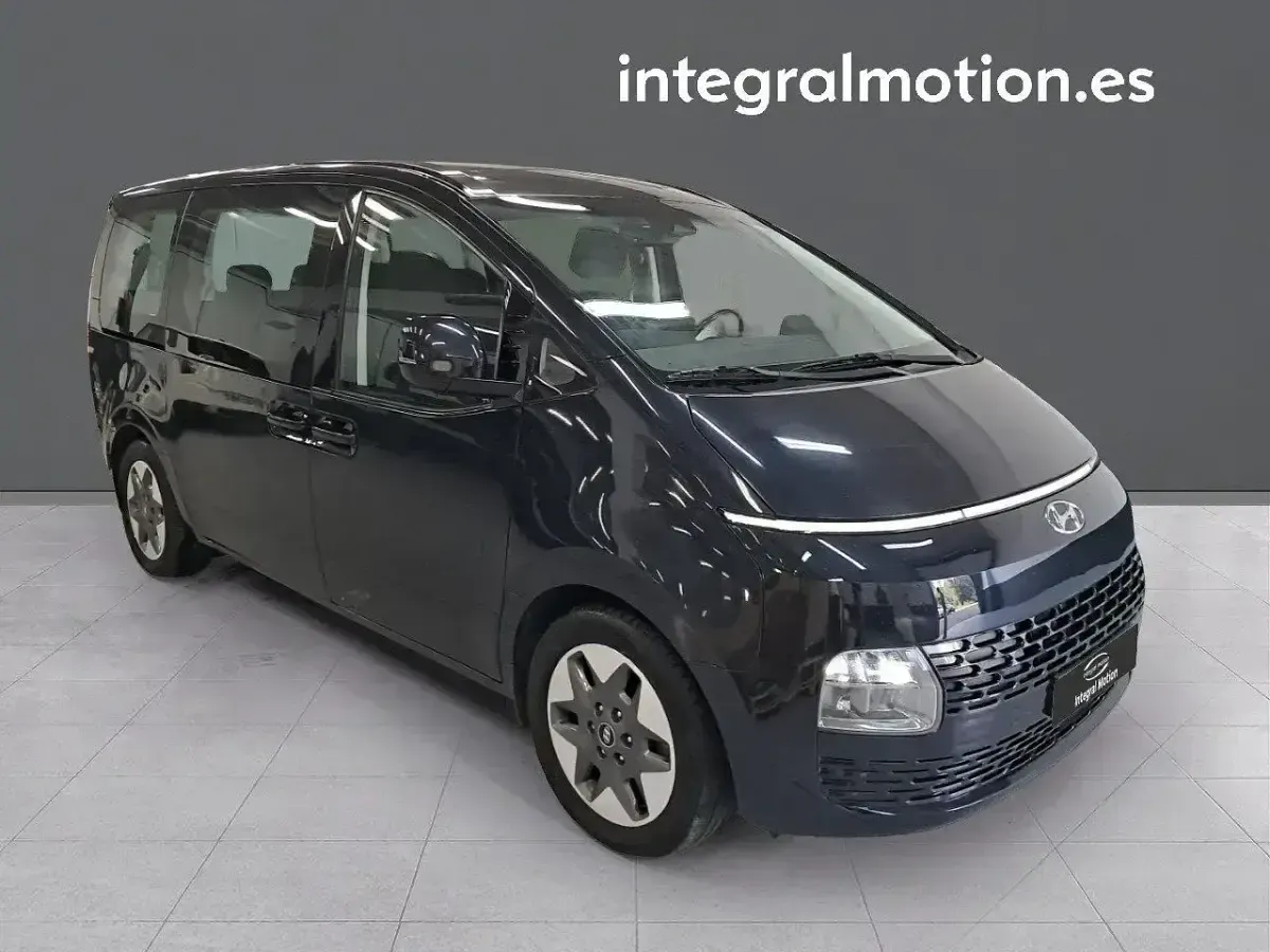 Usado Hyundai Staria 176 CV (129 kW) 2022 Azul Monovolumen
