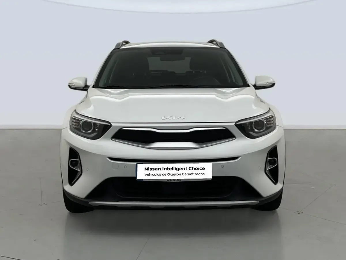 Usado Kia Stonic 84 CV (61 kW) 2022 Blanco SUV