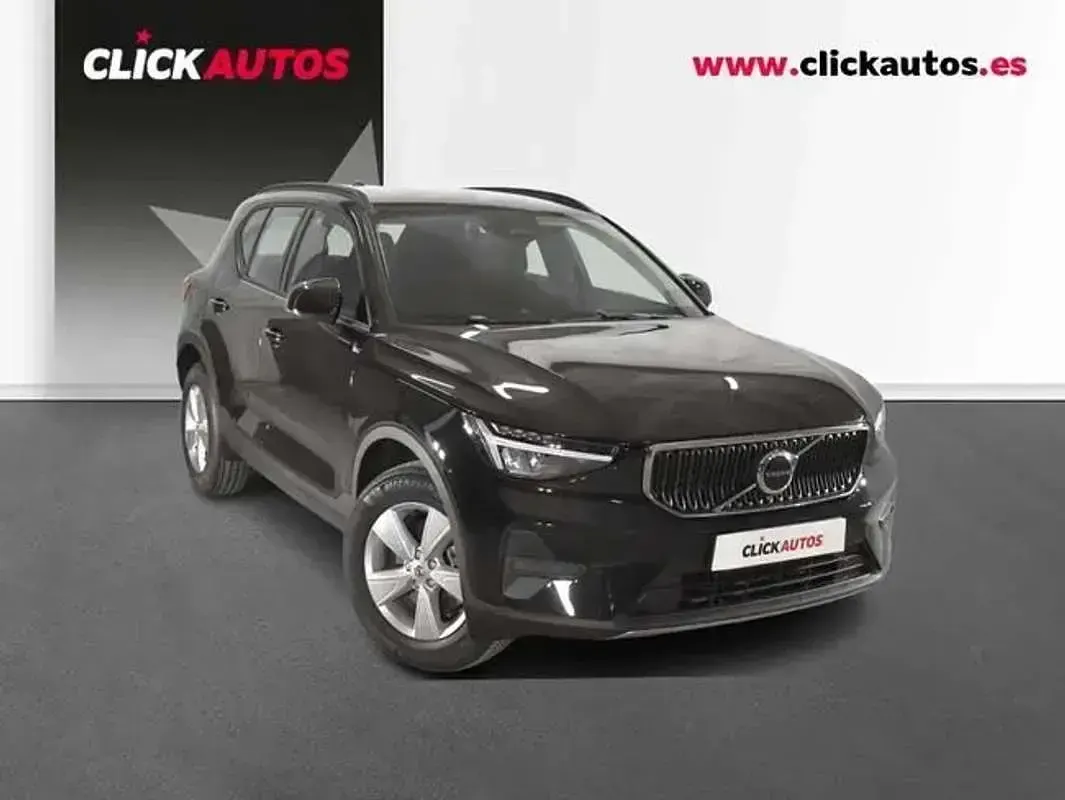 Begagnad Volvo XC40 163 HK (119 kW) 2025 Svart SUV